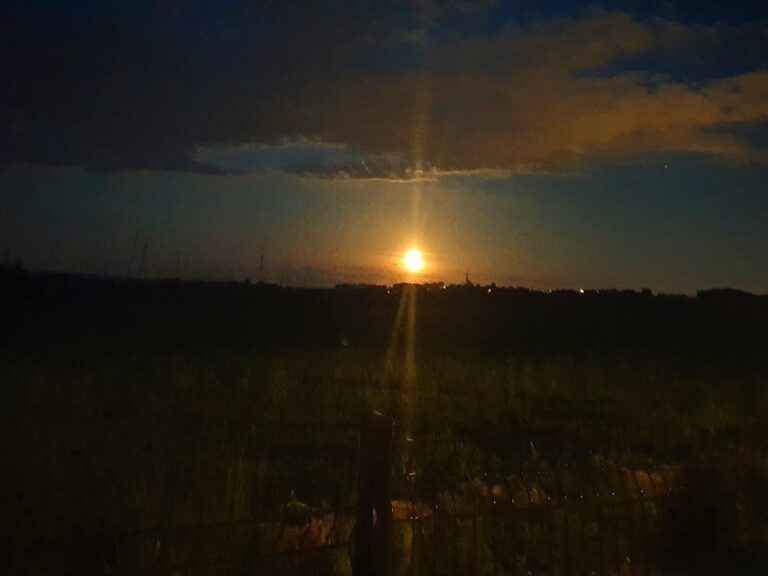 wschód księżyca na Jurze w gminie Skała