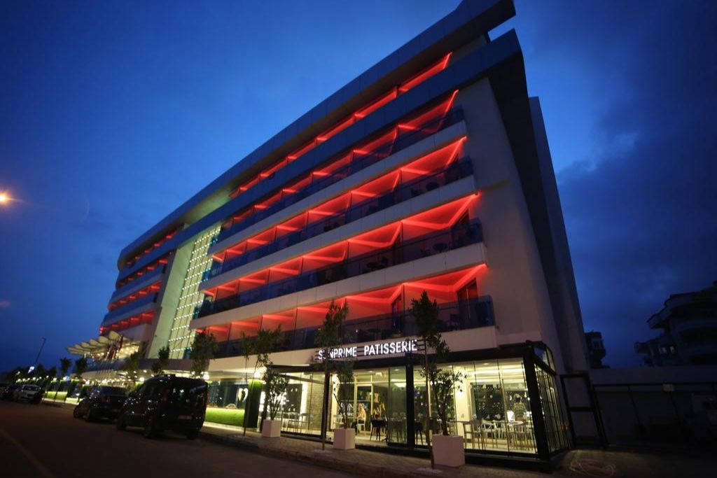 hotel Sunprime C – Lounge to 4 gwiazdkowy hotel w Alanyi bardzo blisko plaży