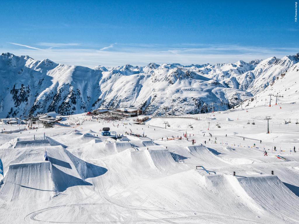 polecany hotel w Ischgl w austriackim Tyrolu; wysoko oceniany hotel