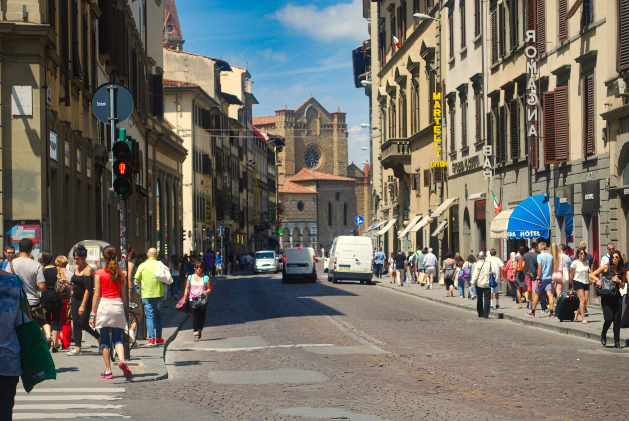 Florencja w pobliżu Bazyliki Santa Maria del Fiore podczas wypadu z apartamentu w Toskanii