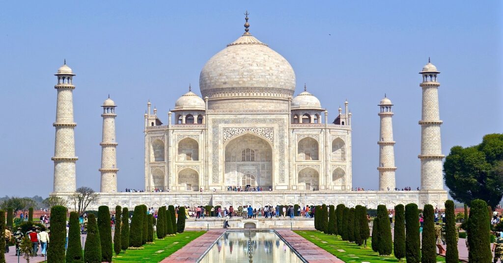 świątynia Taj Mahal z wycieczki po Indiach