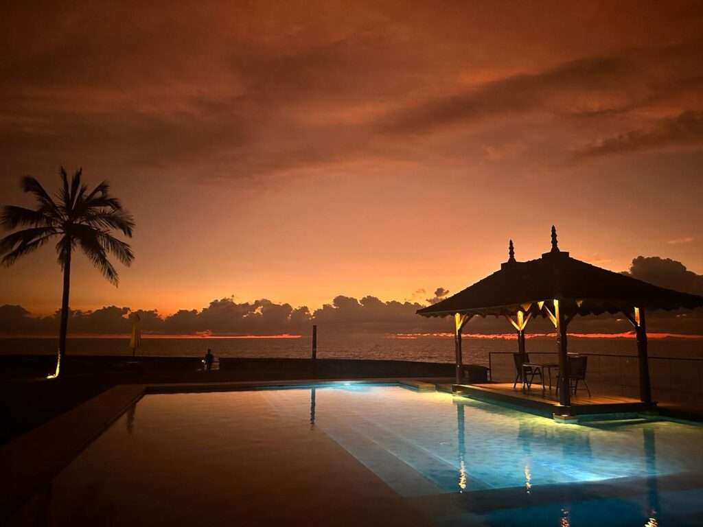 zachód słońca nad Oceanem Indyjskim na Sri Lance