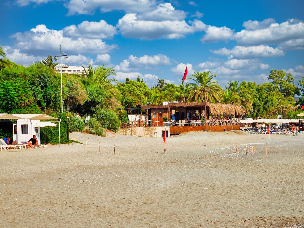 plaża w Alanyi przy hotelu Labranda Alantur