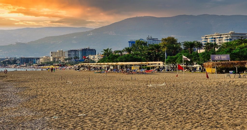 plaża hotelu Labranda Alantur w kurorcie Alanya
