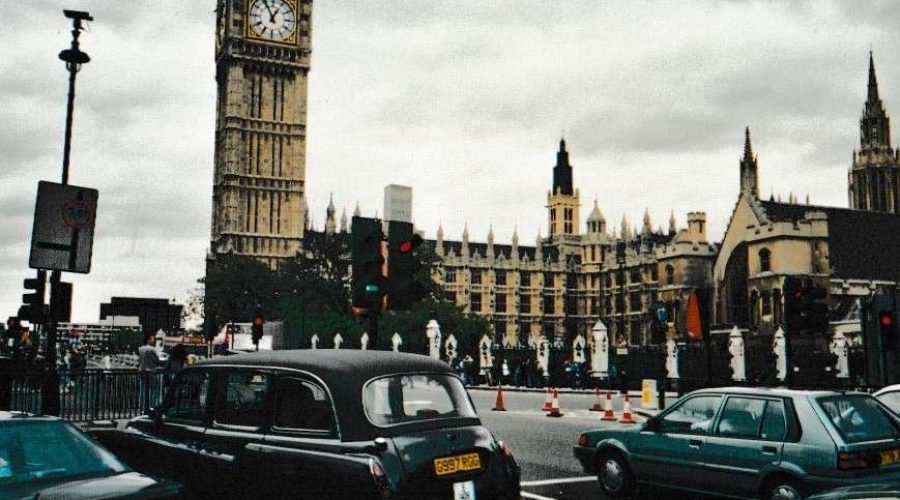 Parlament w Londynie uwieczniony podczas wycieczki Londyn plus Oksford