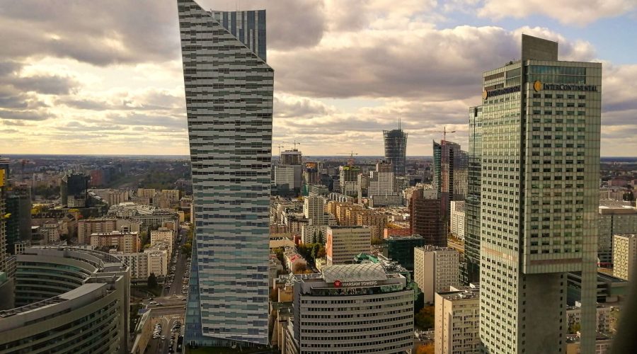 panorama wieżowców w Warszawie widziana z Pałacu Kultury i Nauki