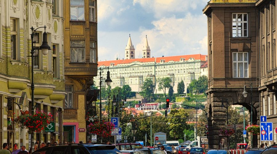 widok na Hradczany z praskiej Starówki