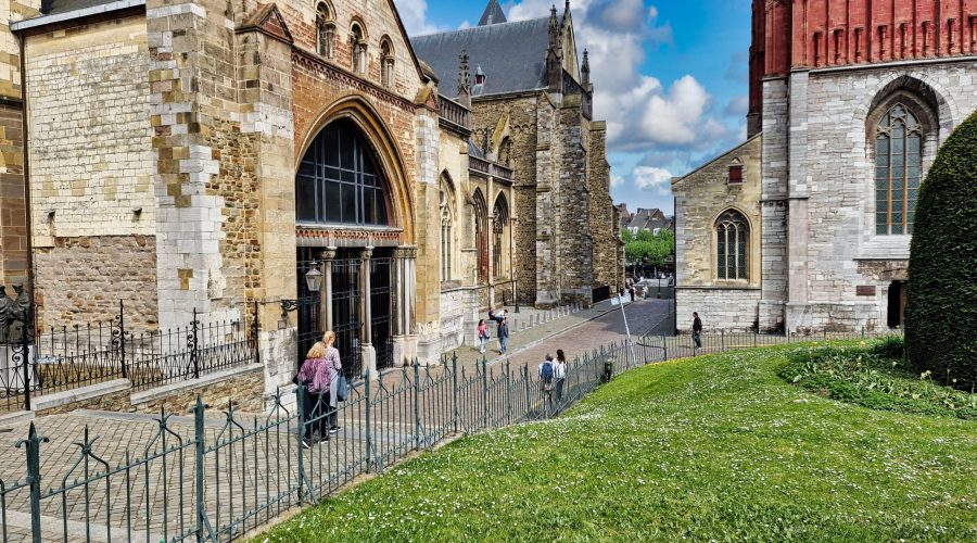 bazylika Sint Janskerk podczas spaceru po Maastricht w czasie majówki