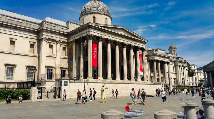muzeum National Gallery przy Trafalgar Square podczas wycieczki typu city-break do Londynu z Krakowa