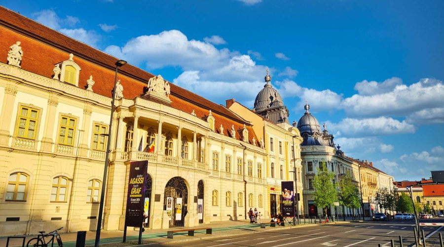 główny plac w Kluż (Cluj-Napoca) Piata Unirii
