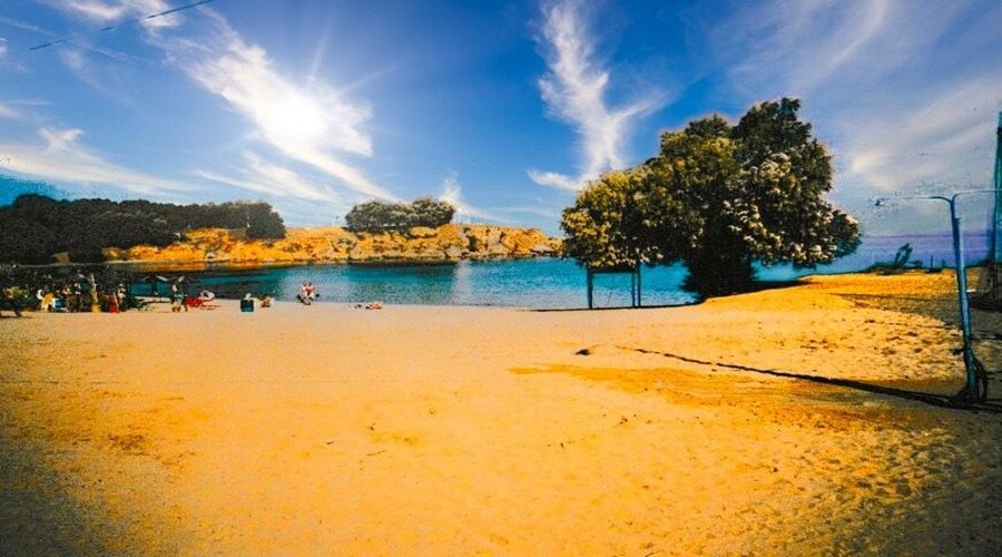 plaża w miejscowości wypoczynkowej na północ od Chanii