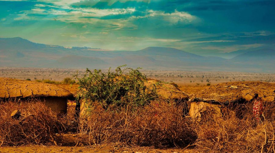 wioska Masajów w Kenii w rejonie parku Amboseli zwiedzana podczas wykupionego safari w Kenii z biurem Rainbow