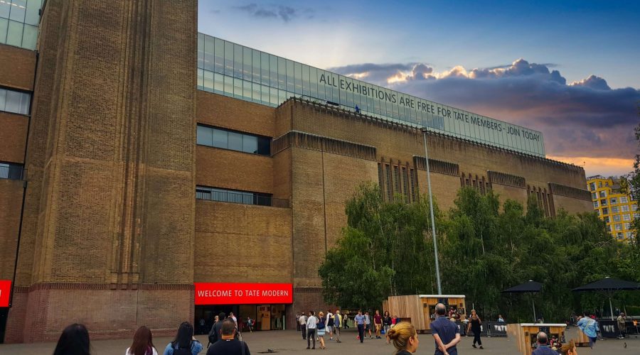 słynna galeria sztuki nowoczesnej - Tate w Londynie