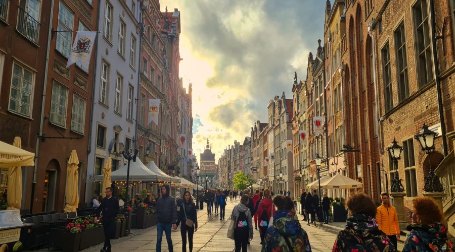 spacer ulicą Długą i Długim Targiem podczas wycieczki do Gdańska