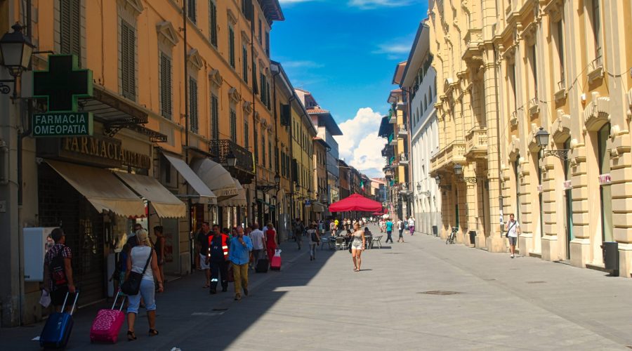 spacer po Pizie w Toskanii podczas wyjazdu na zwiedzanie Włoch