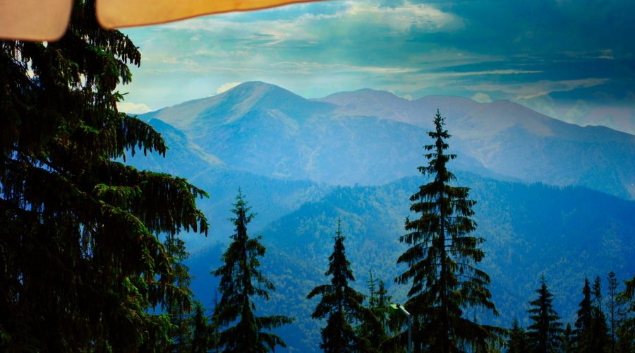 tanie noclegi w kurorcie Zakopane to szansa na podziwianie podobnych panoram tatrzańskich